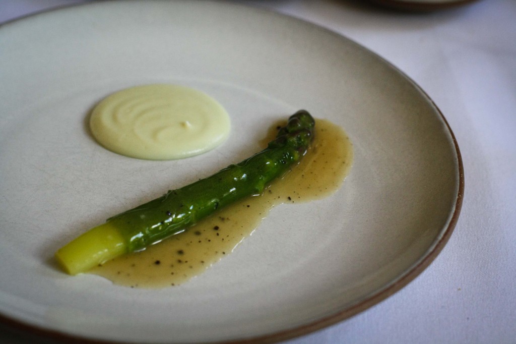 Asparagus braised with potato and black truffle