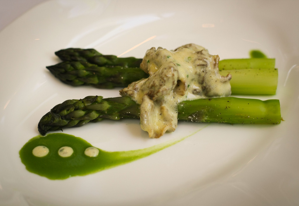 Green Asparagus with Morels, Asparagus Jus