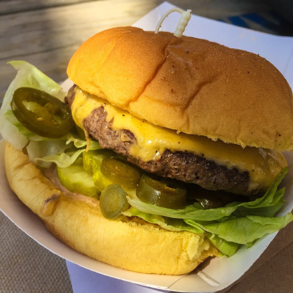 Cheeseburger - $6.50