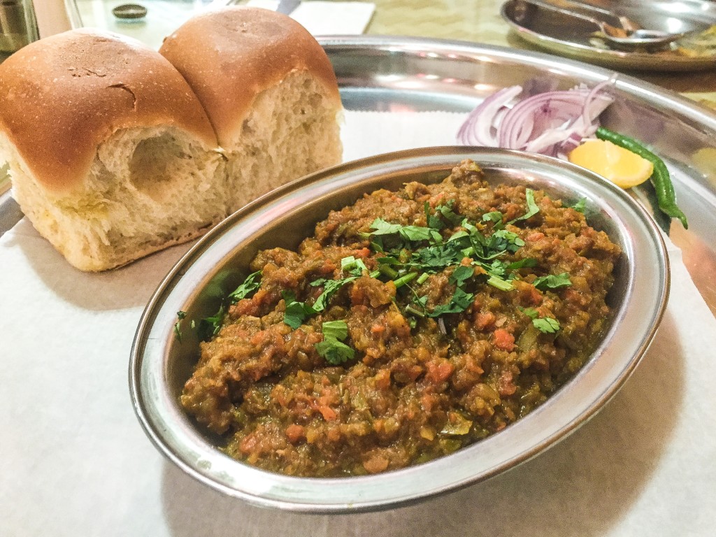 Mumbai Pav Bhaji  $6.00   Vegetable coked in tomato gravy with onions, garlic, ginger and served with Indian style burger bun. 