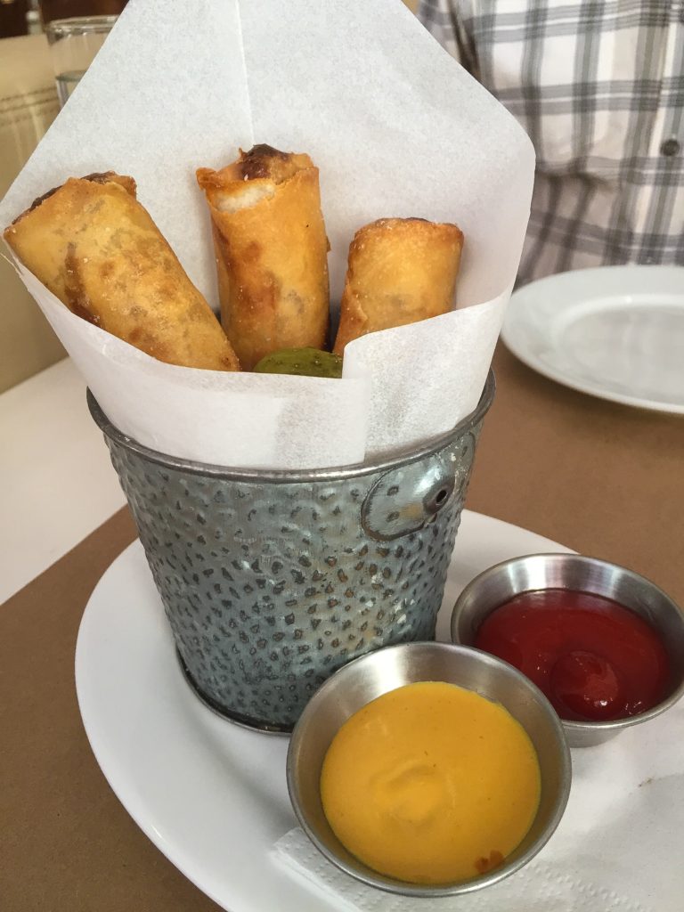 Cheeseburger Spring Rolls 12 ketchup-mustard sauce